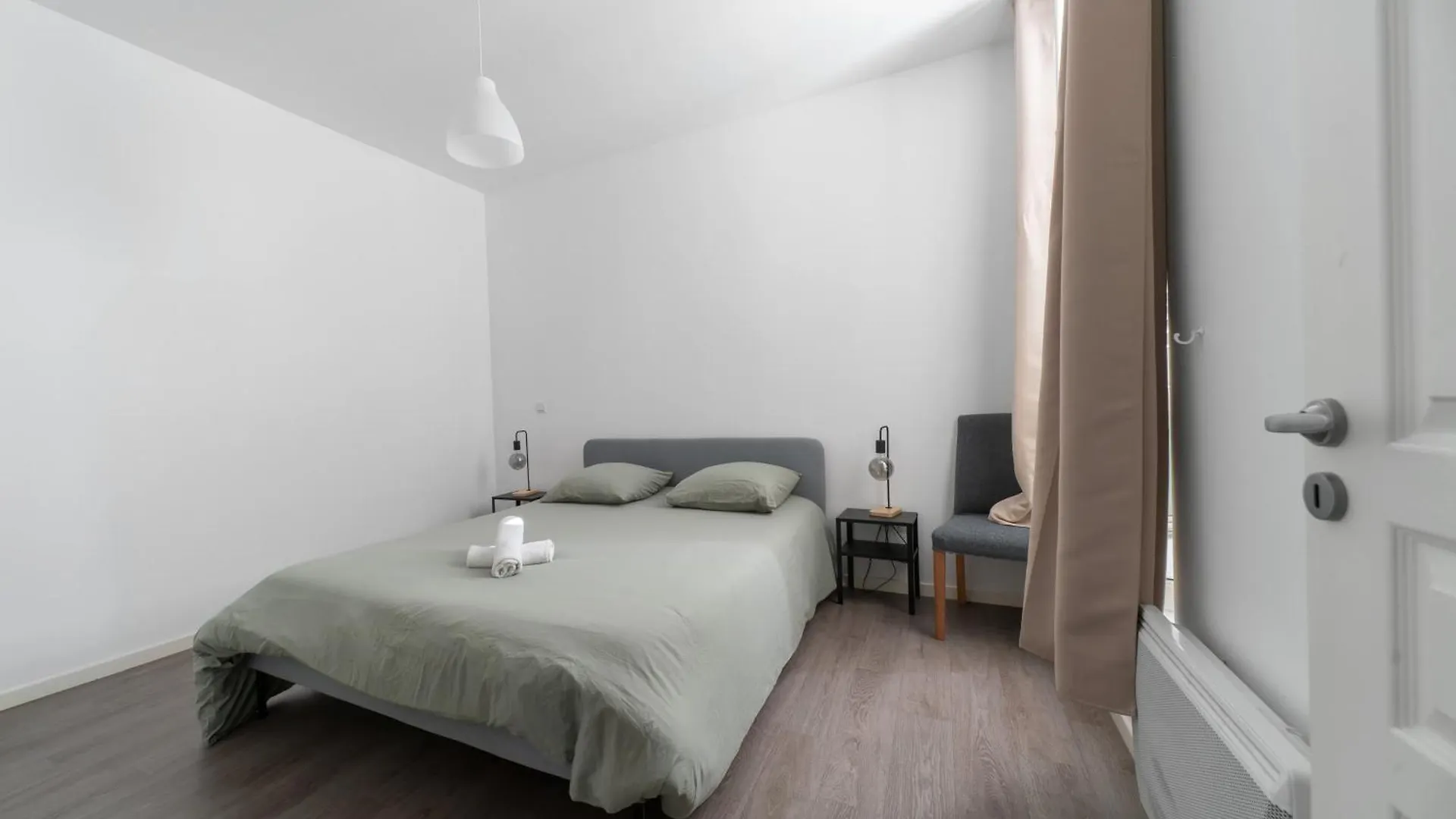 Le Brit - Grand Appartement Design, 3 Chambres, Centre Ville Vichy