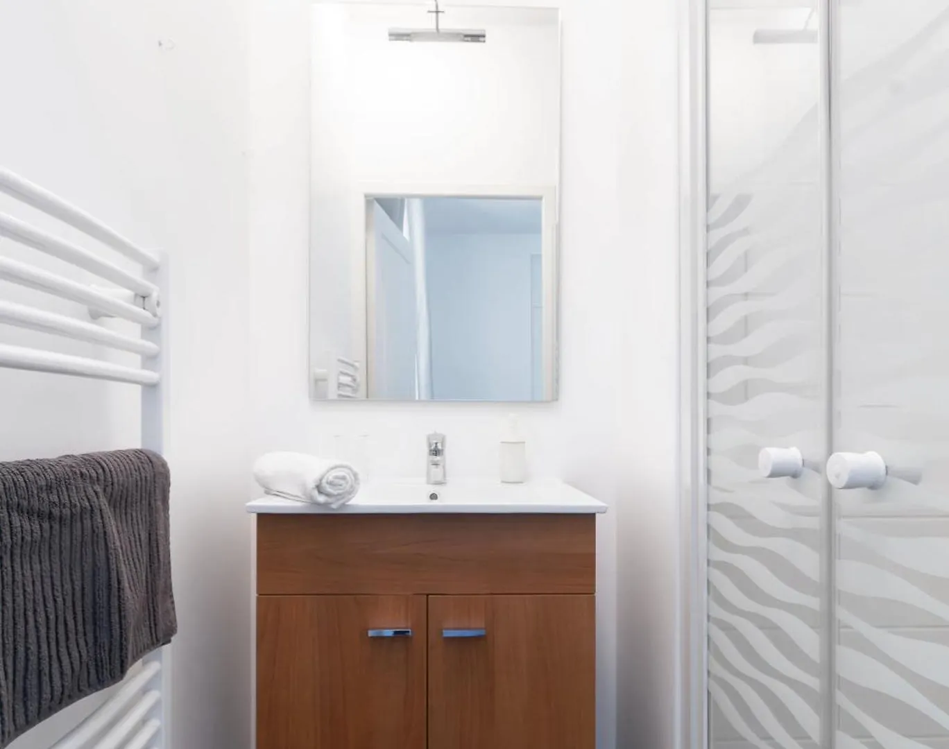 Le Brit - Grand Appartement Design, 3 Chambres, Centre Ville Vichy Apartment