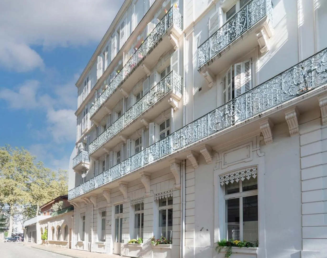Apartment Le Brit - Grand Appartement Design, 3 Chambres, Centre Ville Vichy